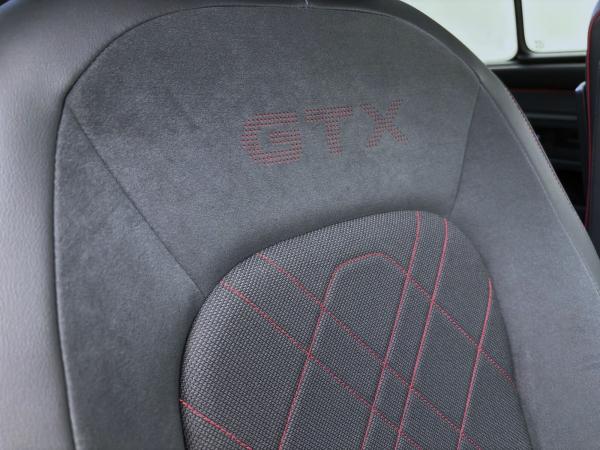 Volkswagen ID.Buzz - GTX 4M - NAVI HARMAN HuD PANO