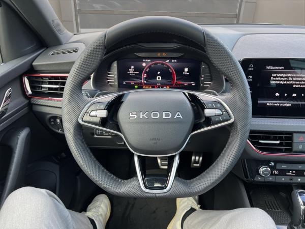 Skoda Kamiq DSG Monte Carlo SOFORT VERFÜGBAR Pano ACC AHK Kamera eHeck