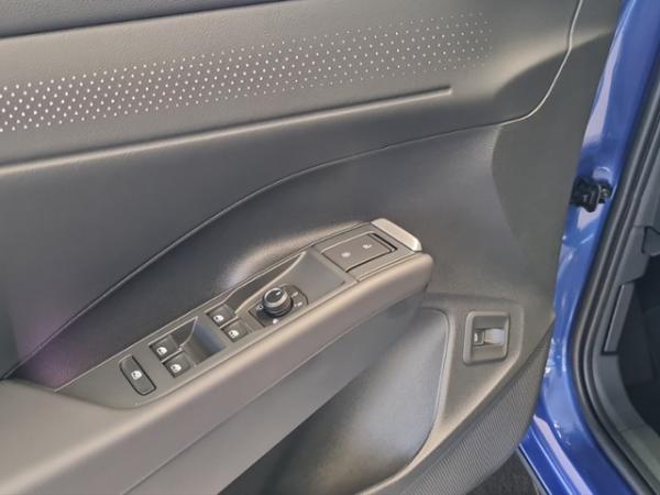 Volkswagen T-Roc 1.5 eTSI DSG Style+AHK+WR+NAVI+IQLIGHT+EAS