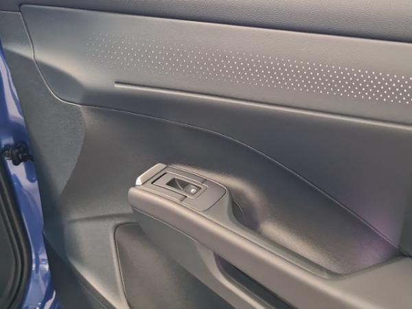 Volkswagen T-Roc 1.5 eTSI DSG Style+AHK+WR+NAVI+IQLIGHT+EAS