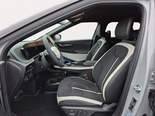 Kia EV6 GT-Line 84 AWD | WP | 20" | DRIVE | SOUND | TECH | Kia EV6 GT-Line 84 AWD | WP | 20" | DRIVE | SOUND | TECH |