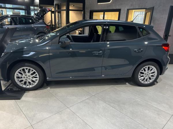 Seat Ibiza 1.0 TSI Style Ganzjahresreifen/ Full Link