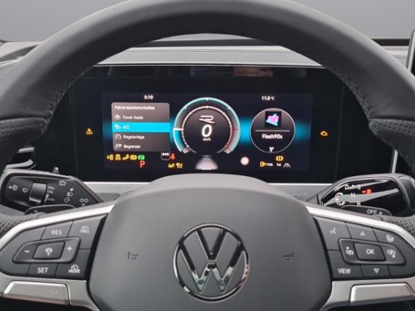 Volkswagen Passat 2.0 TDI DSG R-Line+AHK+WR+BLACKSTYLE+NAVI