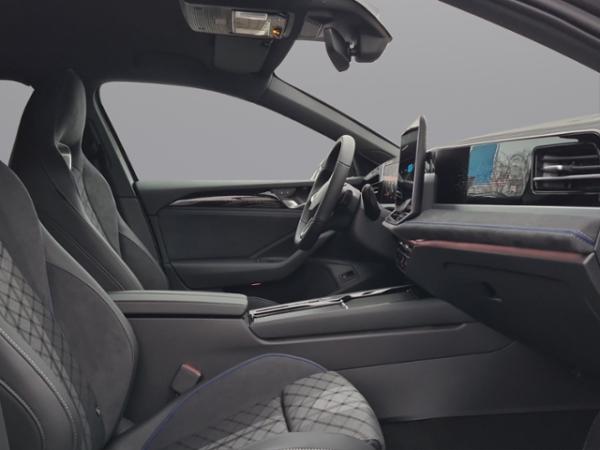 Volkswagen Passat 2.0 TDI DSG R-Line+AHK+WR+BLACKSTYLE+NAVI