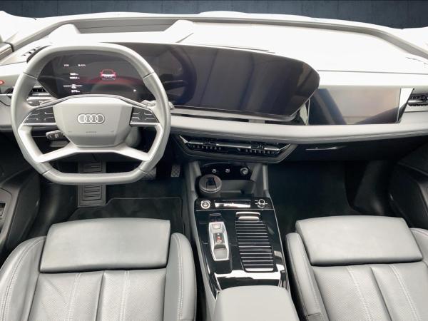 Audi Q6 e-tron Q6 SUV e-tron performance Matrix HUD 21 AHK 360