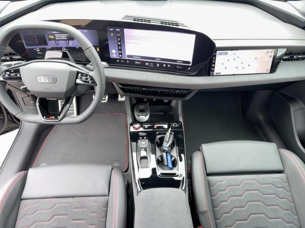 Audi A6 Avant S line business e-tron qu. 21 AHK Matri