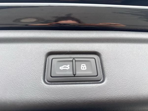 Audi A6 Avant S line business e-tron qu. 21 AHK Matri