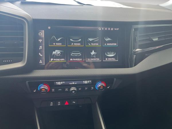 Audi A1 Sportback Advanced 30 TFSI PDC.KAMERA.LED.SHZ.GRA.5J-GARANTIE