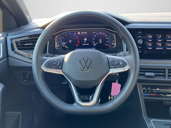 Volkswagen Taigo R-Line 1.5 TSI DSG AHK RFK NAVI MATRIX