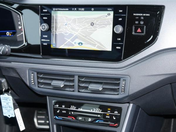 Volkswagen Taigo 1.5 TSI DSG R-Line AHK Navi Kamera Matrix