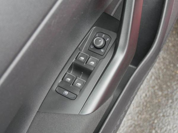 Volkswagen Taigo 1.5 TSI DSG R-Line AHK Navi Kamera Matrix