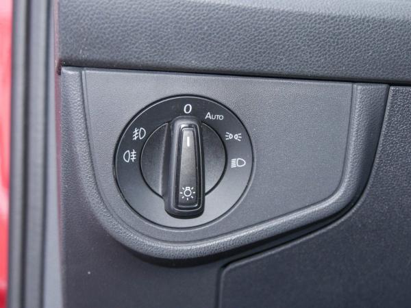 Volkswagen Taigo 1.5 TSI DSG R-Line AHK Navi Kamera Matrix