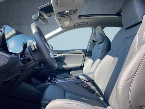 Audi Q6 e-tron Q6 SUV e-tron HUD PANO 20 Matrix AHK 360 ACC