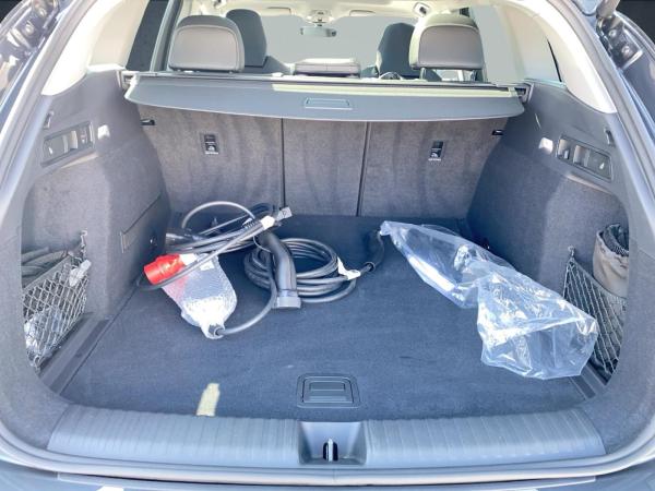 Audi Q6 e-tron Q6 SUV e-tron HUD PANO 20 Matrix AHK 360 ACC