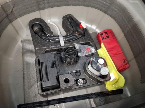 Volkswagen T-Cross 1.0 TSI LIFE +AHK +LED +ACC +CARPLAY +VI