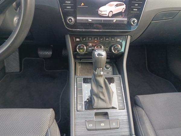 Skoda Superb Sofort verfügbar*Haustürlieferung*Business-Paket*Infotainmentsystem*Anhängevorrichtung*360 Kamera