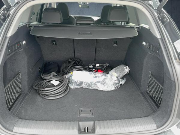 Audi Q6 e-tron Q6 SUV e-tron HUD PANO 20 Matrix AHK 360 ACC