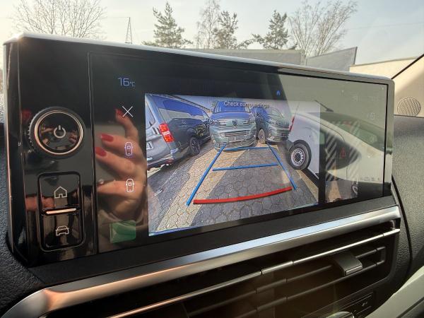 Peugeot Traveller 2.2 Diesel 180 L2 Active AHK+LED+8Sitze