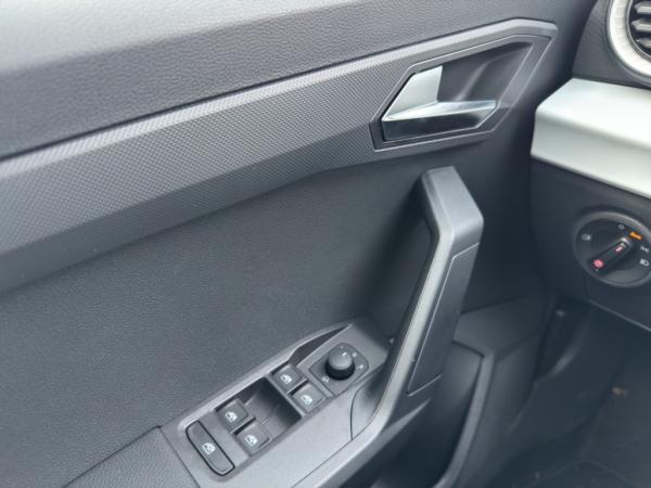 Seat Arona Road Edition