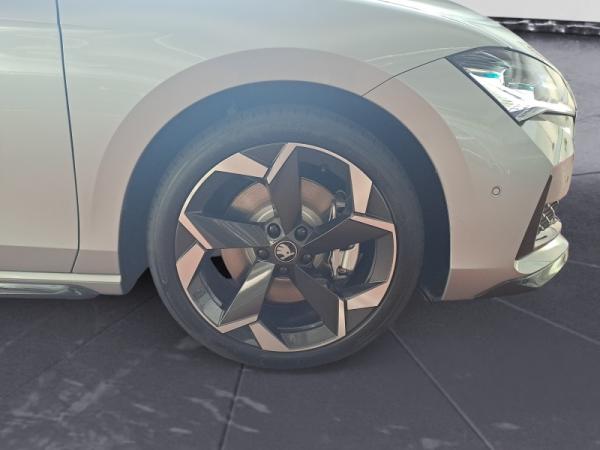 Skoda Superb Sportline 2,0 TDI 142 kW 7-Gang-DSG 4x4 / AHK / STANDHEIZUNG / PANO / CANTON  !!! SOFORT VERFÜGBAR!!