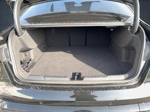 Audi RS3 RS 3 Limousine S tronic Matrix HUD ACC AUT FLA 19