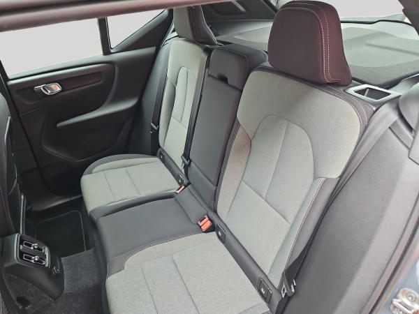 Volvo XC40 T5 Recharge/Sofort verfügbar*Haustürlieferung*Anhängerkupplung*Winter, Licht, Parkassistenz & Fahras