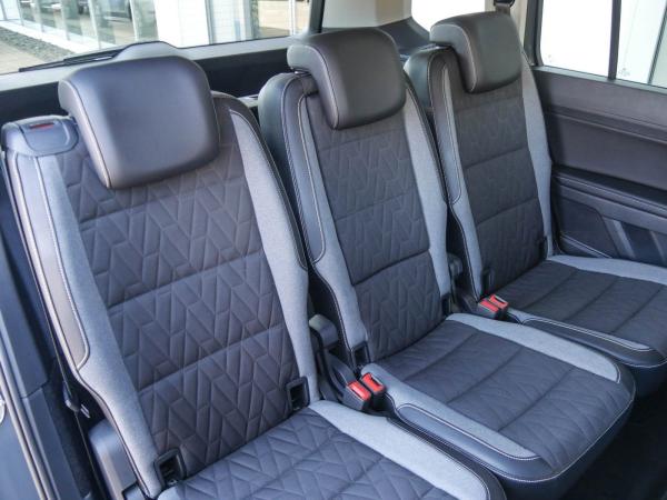 Volkswagen Touran GOAL 1.5 TSI Navi Kamera ACC 7-Sitzer Volkswagen Touran GOAL 1.5 TSI Navi Kamera ACC 7-Sitzer