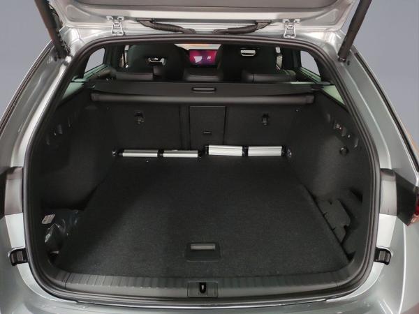 Skoda Octavia Combi Sportline 2.0 TDI DSG AHK NAVI LED