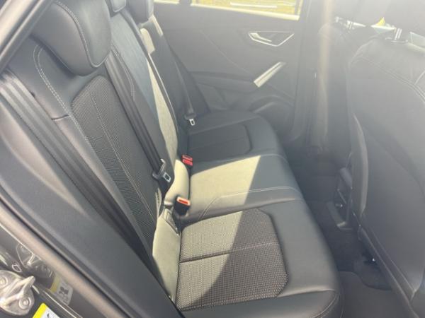 Audi Q2 basis 35 TFSI 110(150) kW(PS) S tronic 18''