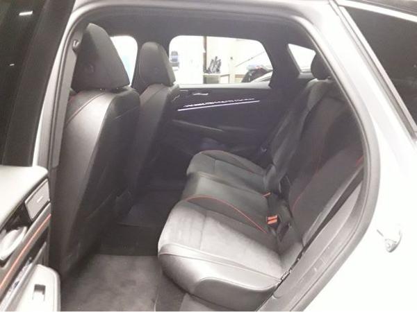 Volkswagen ID.7 GTX 4Mo. - Interieur und Exterieur Plus Paket + PANO / 8-fach Bereift