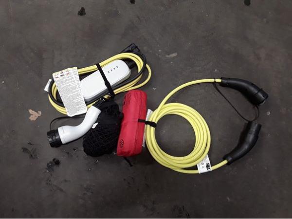 Volkswagen ID.7 GTX 4Mo. - Interieur und Exterieur Plus Paket + PANO / 8-fach Bereift