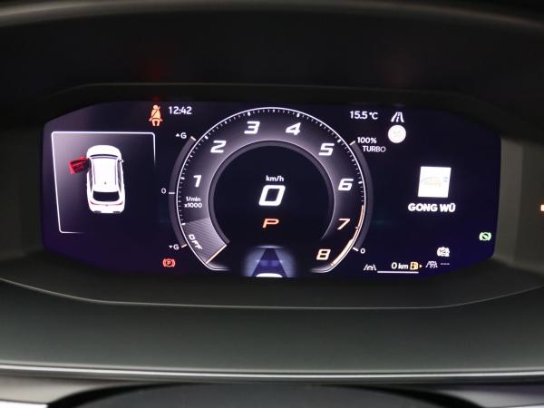 Cupra Leon ST 1.5 eTSI DSG / Navi, ParkAssi, LED, RFK