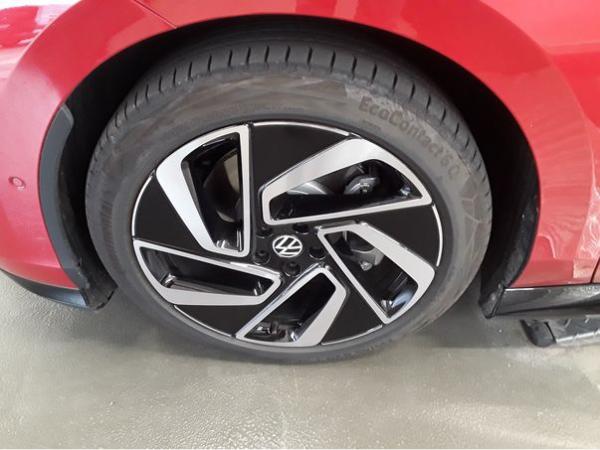Volkswagen ID.7 Tourer Pro S - "Interieur- und Exterieur-Plus-Paket" + PANO / 8-fach Bereift