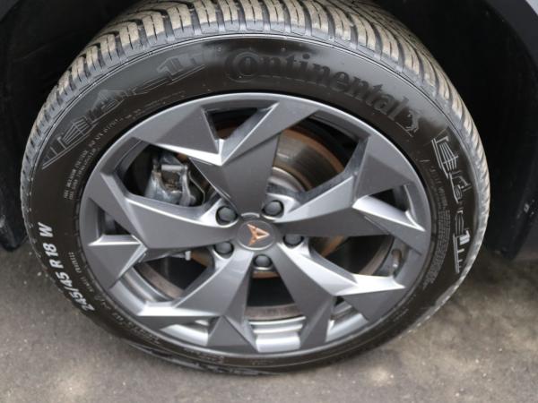 Cupra Formentor 2.0TDI DSG / Navi, FullLink, 360°, LED