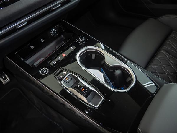 Audi A6 Avant edition one e-hybrid quattro