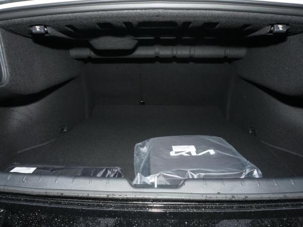 Kia EV4 81 FWD GT Line DWP COM CON Glasdach