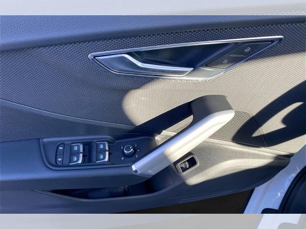 Audi Q2 35 TFSI advanced Matrix ACC AHK Standhzg. ACC