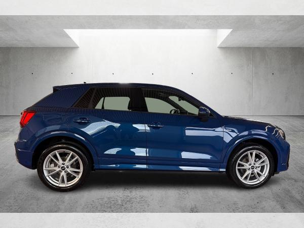 Audi Q2 S line 35 TFSI S-tronic Matrix Navi ACC Leder AHK