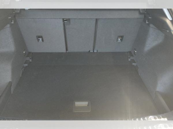 Audi Q3 35 TFSI advanced S-tronic LED Navi ACC AHK PDC SHZ