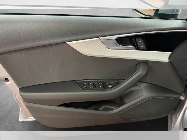 Audi A4 Avant 30 TDI S-tronic LED Navi ACC PDC SHZ LM