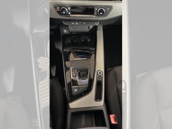 Audi A4 Avant 30 TDI S-tronic LED Navi ACC PDC SHZ LM