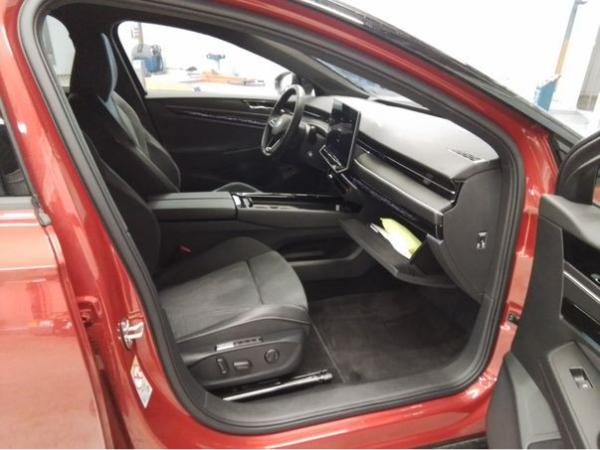 Volkswagen ID.7 Tourer Pro +WÄRMEPUMPE+AHK+KAMERA+