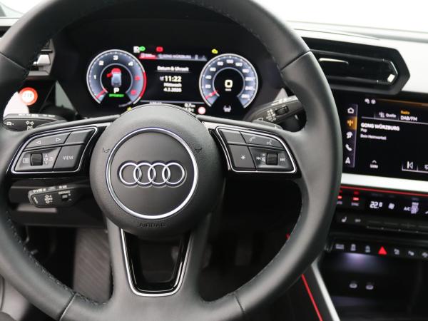 Audi A3 Sportback advanced 35TDI S-tronic / Navi, AHK