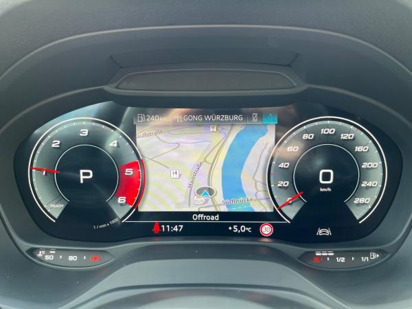 Audi Q2 advanced 35TDI S-tronic / MMI-Navi+, LED, RFK