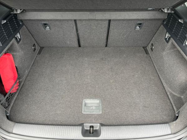 Audi Q2 advanced 35TDI S-tronic / MMI-Navi+, LED, RFK