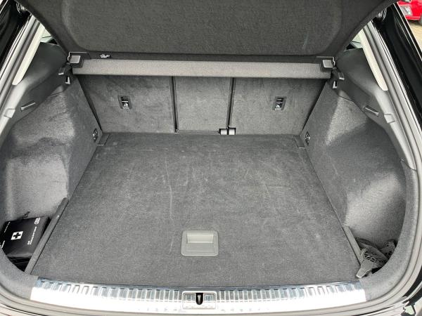 Audi Q3 advanced 35TDI S-tronic / MMI-Navi+, AHK, LED