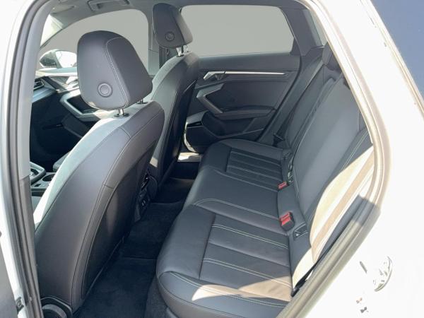 Audi A3 Sportback 40 TFSI e advanced S tr. 18 Matrix