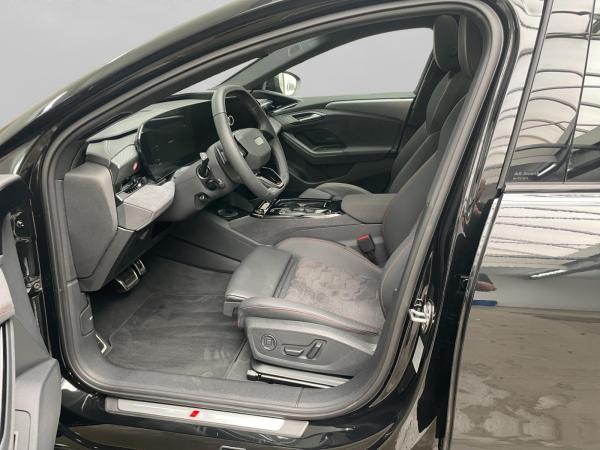 Audi A6 e-tron Avant S line  AHK M+S B&O PANO