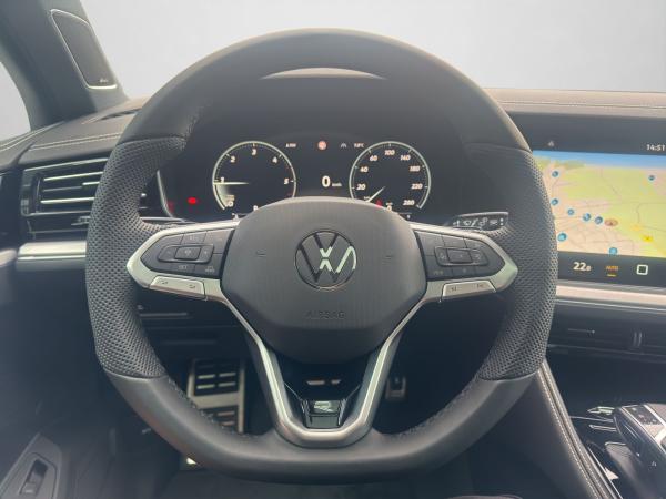 Volkswagen Touareg "FINAL EDITION" R-Line, BlackStyle, AHK, Nachtsicht, Pano, Standhzg. etc.