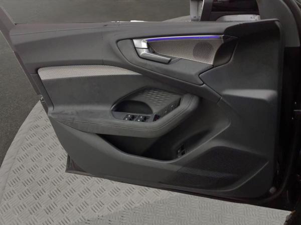 Audi A5 Avant TFSIe qu. Matrix B&O Pano HuD AHK 360° Audi A5 Avant TFSIe qu. Matrix B&O Pano HuD AHK 360°